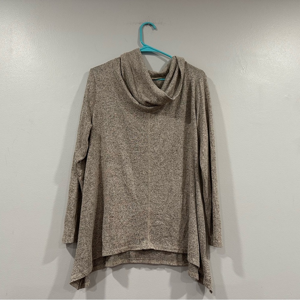 Forgotten Grace Gray Asymmetrical Hem Cowlneck Sweater Medium M